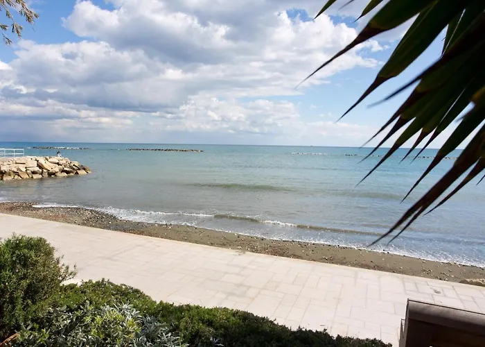 Apartamento Opera Exclusive Apts By Trulycyprus