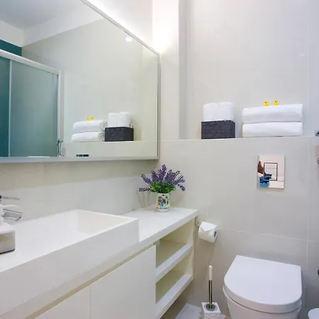 Opera Exclusive Apts By Trulycyprus Apartament